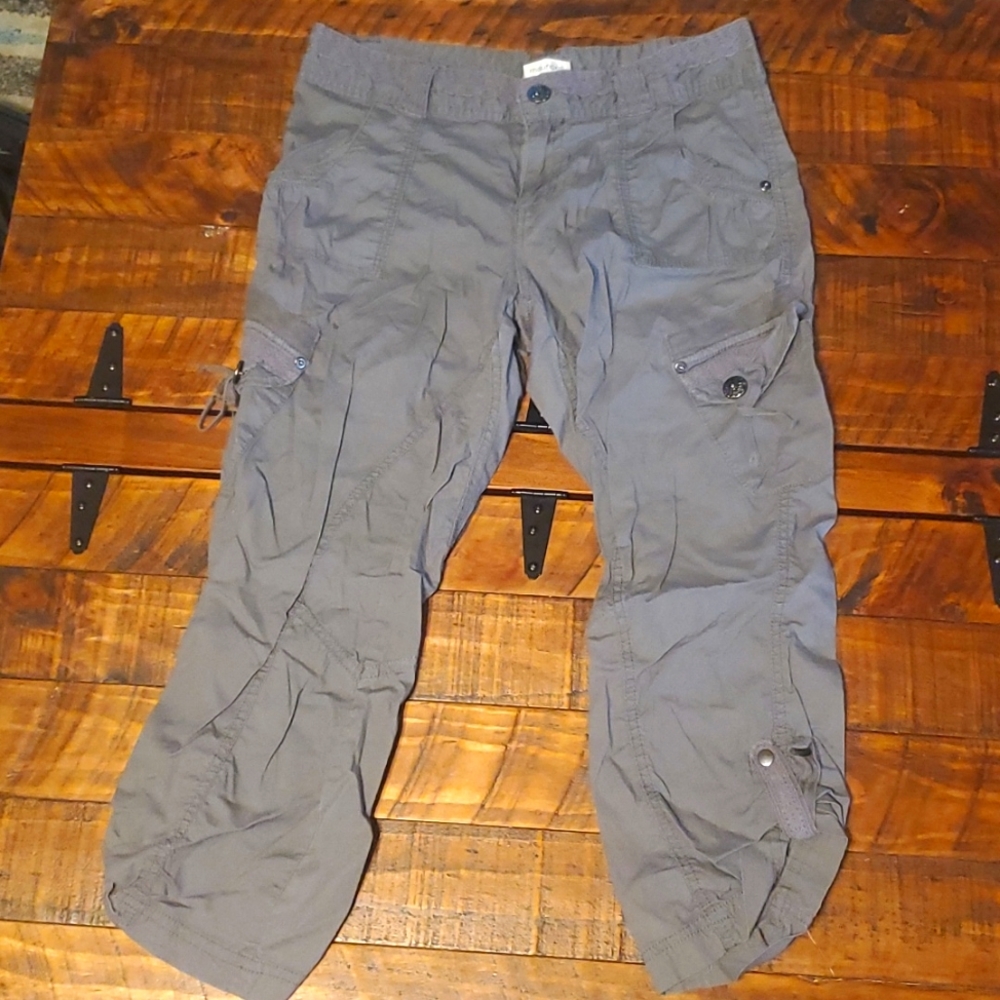 Maurices capris